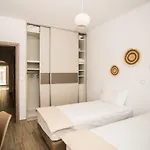 Zou أمبيلاس