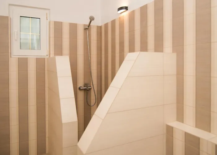 ヴィラ Zou アベラス